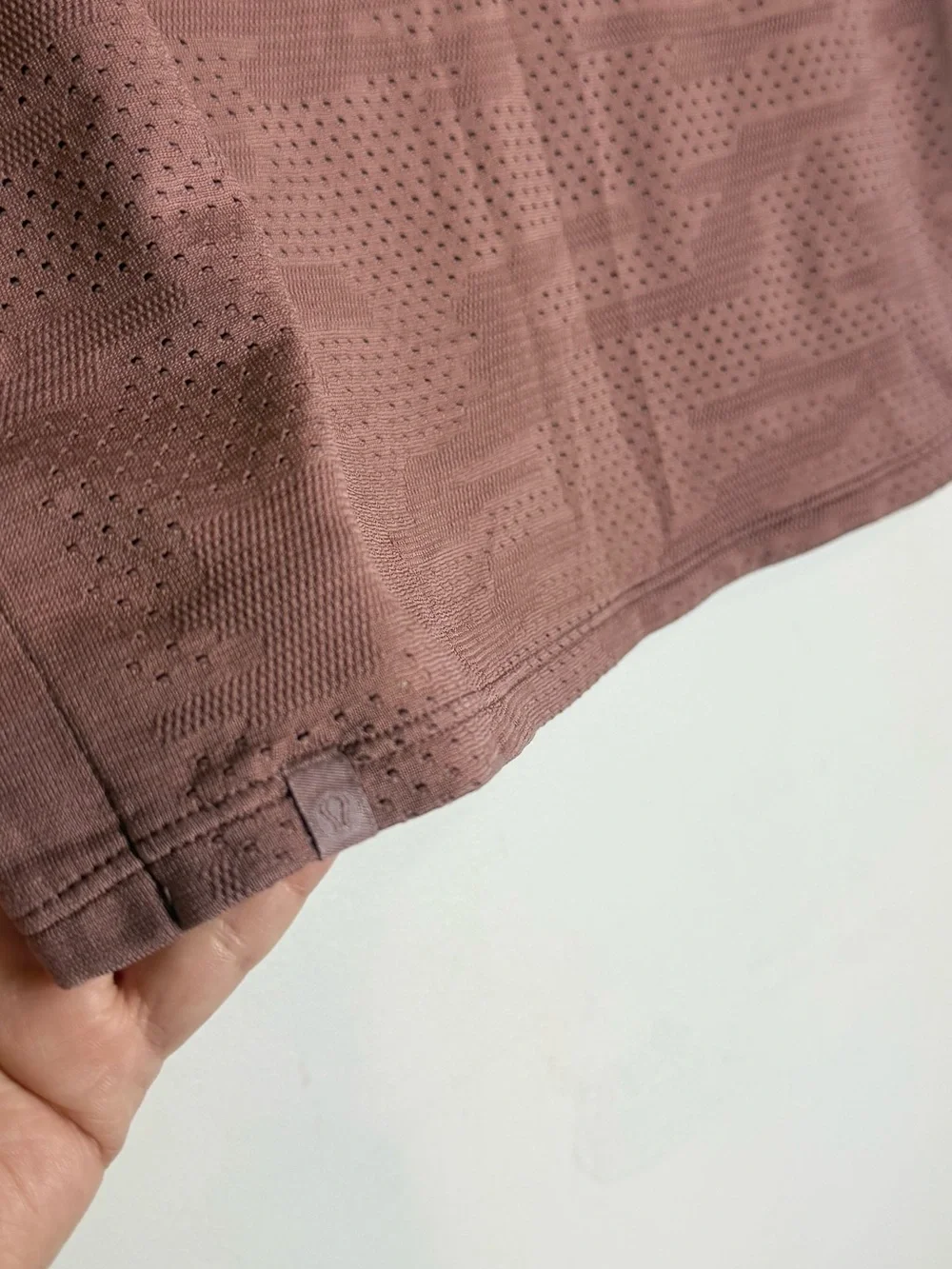 Lululemon Train to Be Tank *Camo Dot Camo Spiced Chai - Picture 6 of 6